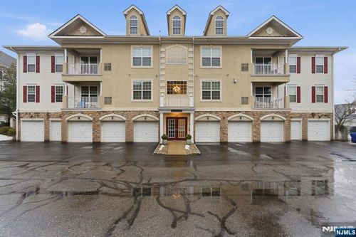 3 Slate Ct, Little Falls, NJ, 07424-4245 | Card Image