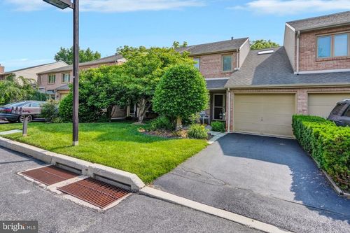 71 Amity Dr, CHESTERBROOK, PA, 19087-5508 | Card Image
