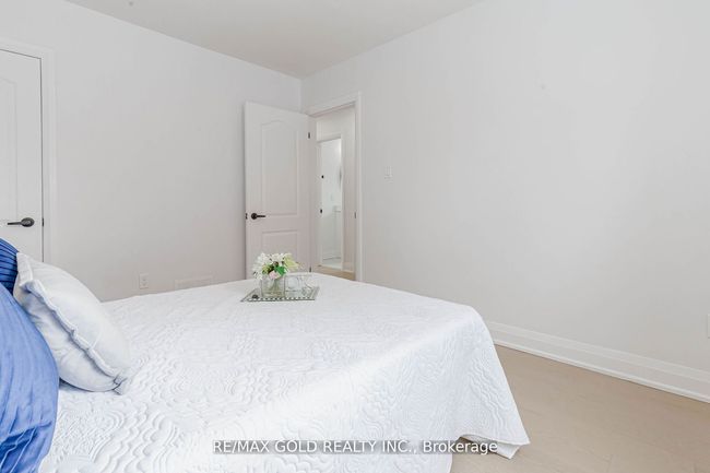 1362 Pharmacy Ave, House other with 5 bedrooms, 3 bathrooms and 3 parking in Scarborough ON | Image 24