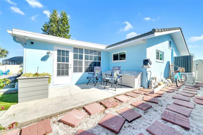 1015 Spindle Palm Way, House other with 3 bedrooms, 2 bathrooms and null parking in APOLLO BEACH FL | Image 65