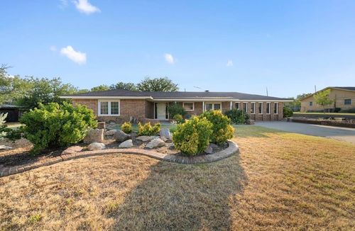 2802 Navajo Dr, Big Spring, TX, 79720-6341 | Card Image