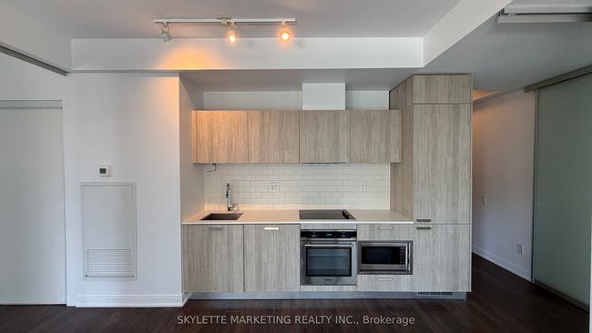 612 - 50 Charles St E, Condo with 2 bedrooms, 1 bathrooms and null parking in Toronto ON | Image 18