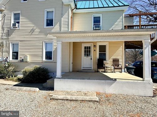 250 E Broad St, GIBBSTOWN, NJ, 08027-1455 | Card Image