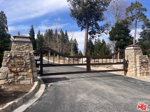 196 Mill Pond Road, Lake Arrowhead, CA, 92352 | Card Image