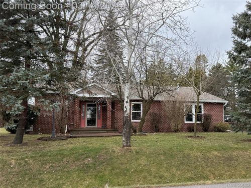 1110 Thames Dr, Rochester Hills, MI, 48307-5739 | Card Image