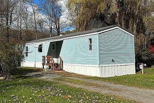 32 Babbling Brook Dr, Newfield, NY, 14867-9032 | Card Image