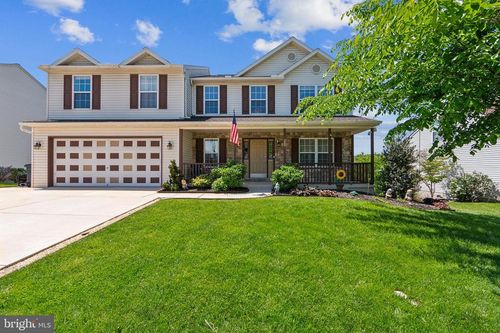 389 Mountain Blvd, WERNERSVILLE, PA, 19565-9222 | Card Image
