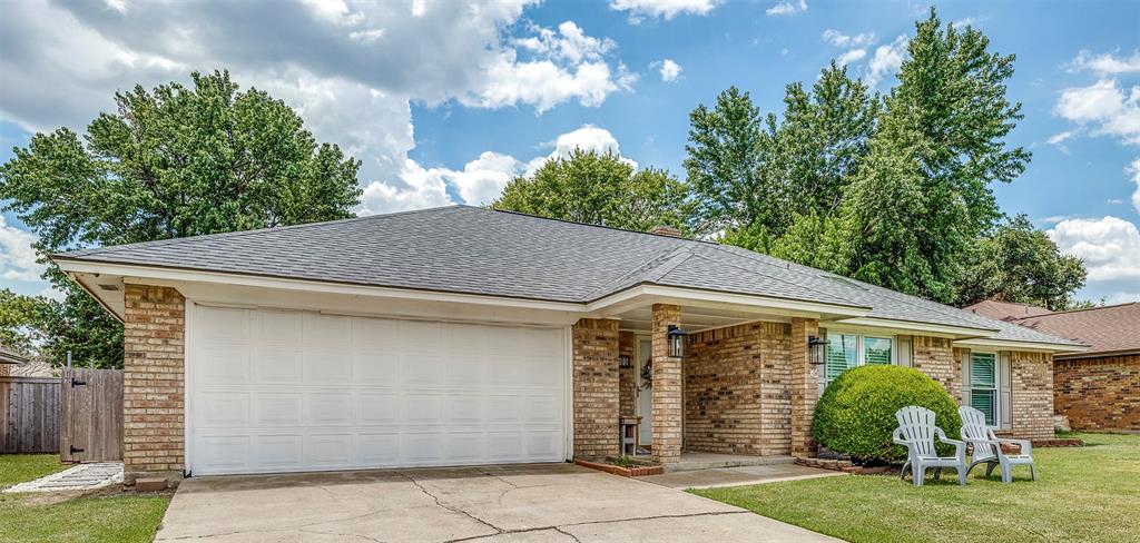 Yellowleaf Dr, Fort Worth, TX 76133