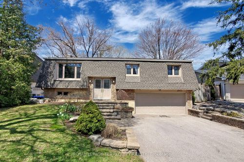 2055 Water'S Edge Dr, Oakville, ON, L6L1A3 | Card Image