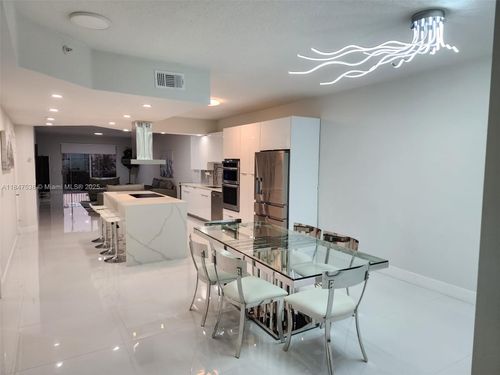 apt-401-10730 Nw 66th St, Doral, FL, 33178-3708 | Card Image