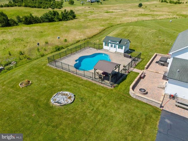 90 Hummingbird Ln, House other with 4 bedrooms, 3 bathrooms and null parking in LITTLESTOWN PA | Image 59