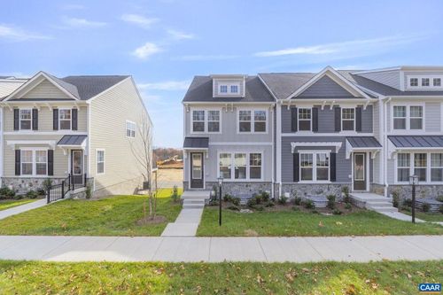 2209 Woodburn Rd, CHARLOTTESVILLE, VA, 22901-8112 | Card Image