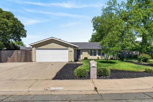5795 Lerner Way, Sacramento, CA, 95823 | Card Image