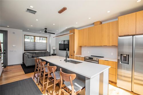 230 Se 7th St, Bentonville, AR, 72712-5928 | Card Image