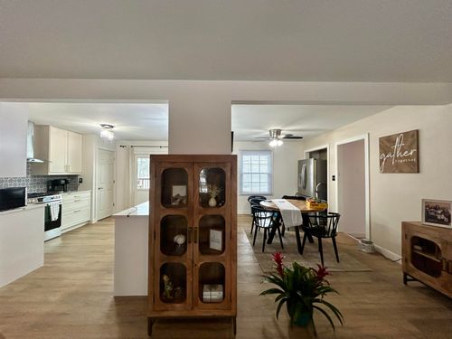 453 W 300 S, Valparaiso, IN, 46385 | Card Image