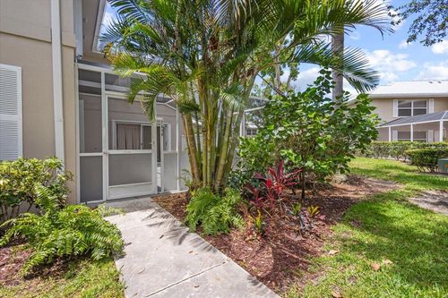 2846 Sw Lakemont Pl, Palm City, FL, 34990-6037 | Card Image