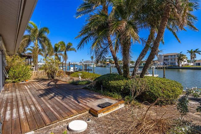 513 S Bayshore Dr, House other with 2 bedrooms, 2 bathrooms and null parking in MADEIRA BEACH FL | Image 6