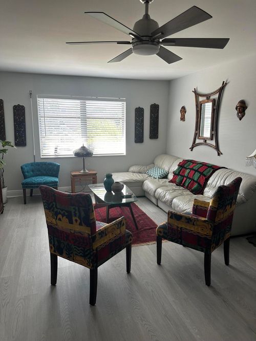 209g-119 Ne 19th Ct, Wilton Manors, FL, 33305-4003 | Card Image