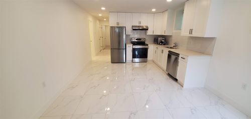 lower-1XX Avenue W, Vancouver, BC, V6J4S3 | Card Image