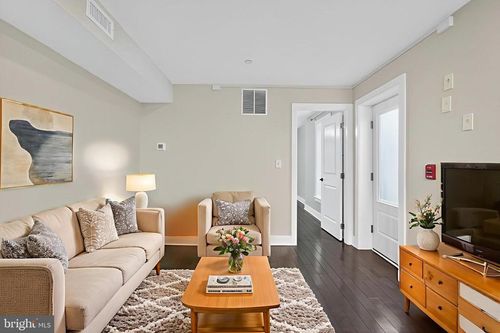 unit-3-1522 Race St, PHILADELPHIA, PA, 19102-1408 | Card Image