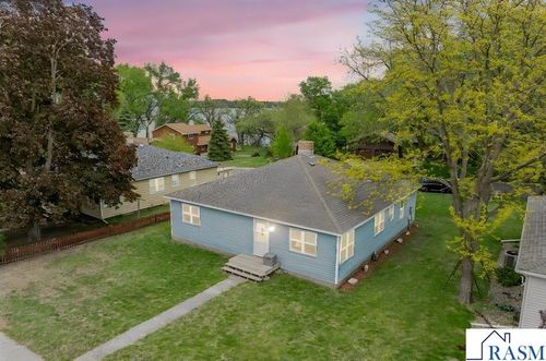 48 Cottage Street, Fairmont, MN, 56031 | Card Image