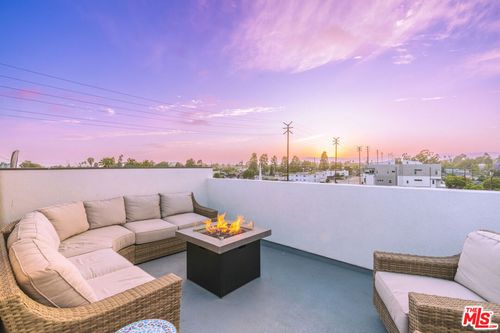 4912 S Centinela Ave, Los Angeles, CA, 90066 | Card Image