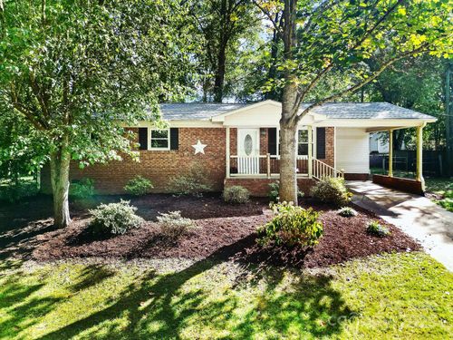 2018 Osborne Rd, Kannapolis, NC, 28083-9252 | Card Image