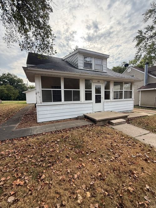 408 N 1st St, Vandalia, IL, 62471-2307 | Card Image