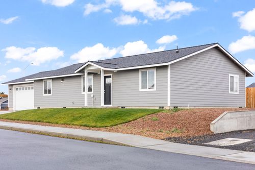 568 Teeny Dr, Metolius, OR, 97741-8721 | Card Image