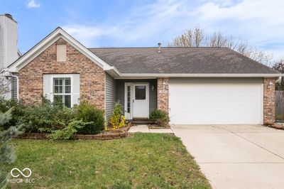 4847 Pineleigh Place, House other with 3 bedrooms, 2 bathrooms and null parking in Greenwood IN | Image 1