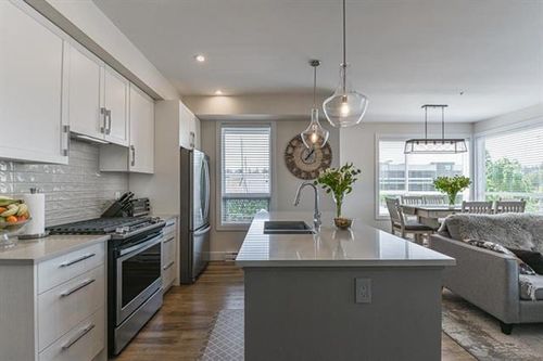 212-32838 Ventura Ave, Abbotsford, BC, V2S0M5 | Card Image