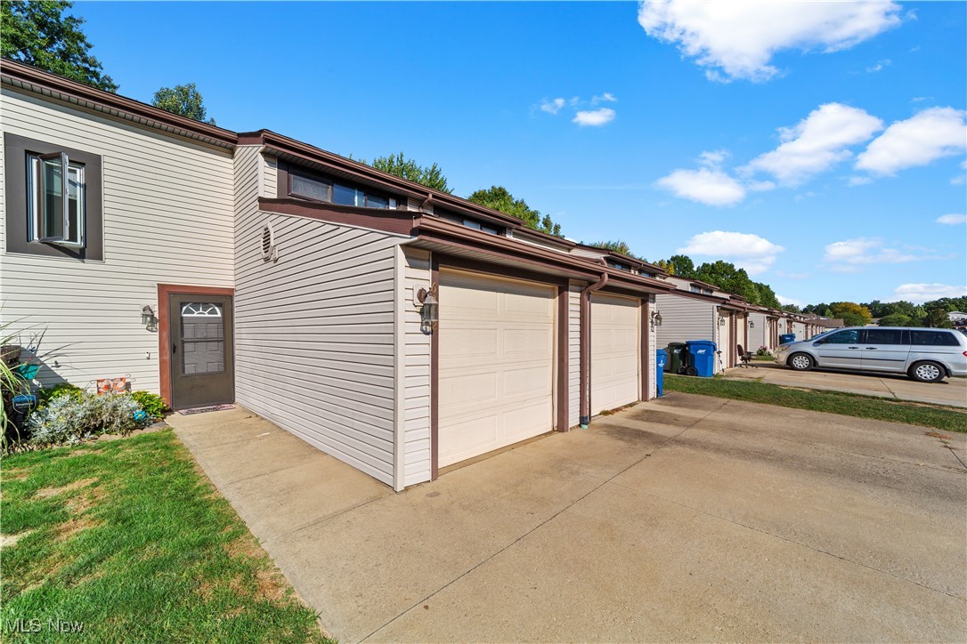 Forest Park Dr, North Ridgeville, OH 44039