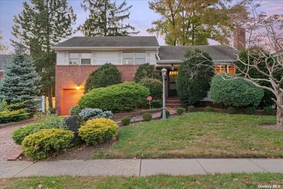 306 Cambridge Avenue, House other with 3 bedrooms, 2 bathrooms and null parking in Garden City NY | Image 2