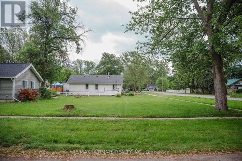 000 Helen Street, Fort Erie (Crystal Beach), ON, L0S1B0 | Card Image