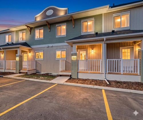 703 Clover Rd, Carstairs, AB, T0M0N0 | Card Image