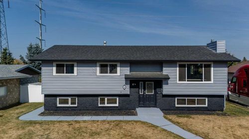 68 Bettenson Street, Red Deer, AB, T4R1J9 | Card Image