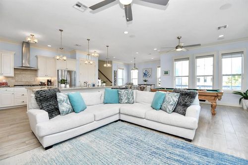 3803 Neptune, Galveston, TX, 77554-1003 | Card Image