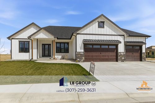 2704 Berkshire Way, Casper, WY, 82609-3896 | Card Image