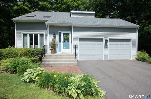 10 Old Village Ln, Unionville, CT, 06085-1553 | Card Image