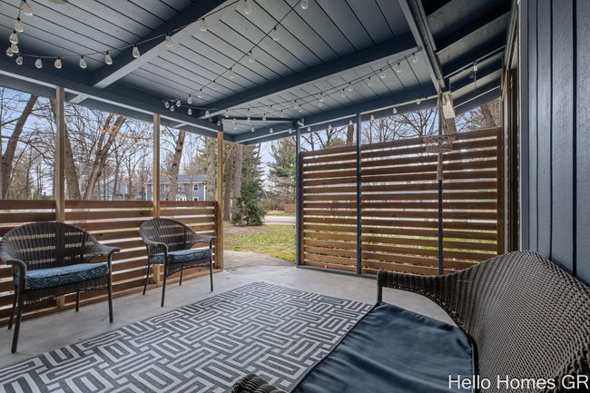 Private Porch | Image 34