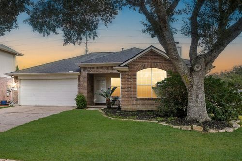 4527 Green Fawn Ln, Fresno, TX, 77545-9585 | Card Image