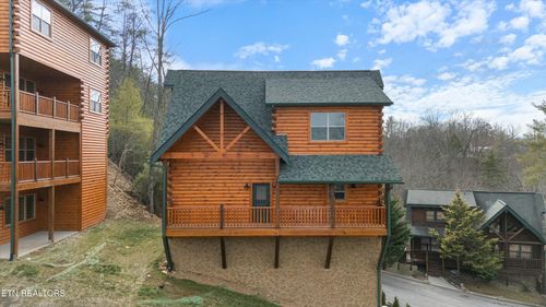 2026 Bear Creek Way, Sevierville, TN, 37862 | Card Image