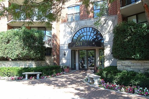 418-511 Aurora Ave, Naperville, IL, 60540-6291 | Card Image