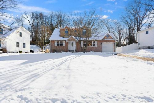 46 Falcon Dr, Hauppauge, NY, 11788-1202 | Card Image