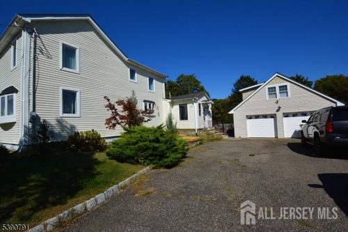 5 Wyckoff Mills Applegarth Rd, Monroe, NJ, 08831-5907 | Card Image