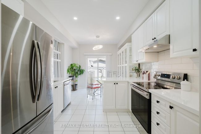 19 Coronet St, House other with 4 bedrooms, 4 bathrooms and 4 parking in Stouffville ON | Image 16