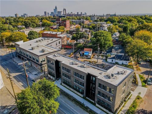 apt-9-2017 W 44th St, Cleveland, OH, 44113-3839 | Card Image