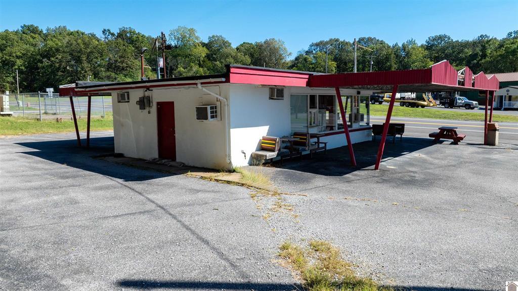 426 E Adair St, Smithland, KY 42081