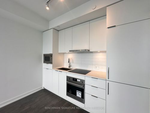 1708-8 Olympic Garden Dr, Toronto, ON, M2M3T9 | Card Image