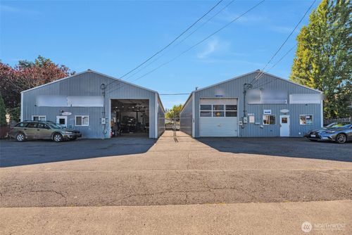 707 Beach Ave, Marysville, WA, 98270-4529 | Card Image
